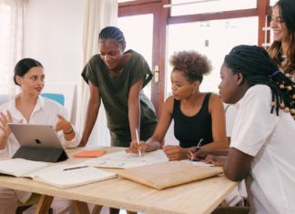 An Effective Guide for Single Women on Retirement Planning