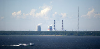 In What Way Does Renewable Energy Differ From Nonrenewable Energy?