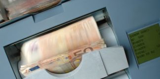 6 Things You Can Shred in a Paper Shredding Machine