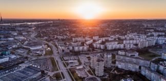 4 Effective Ways To Set Yourself As A Successful Real Estate Agent