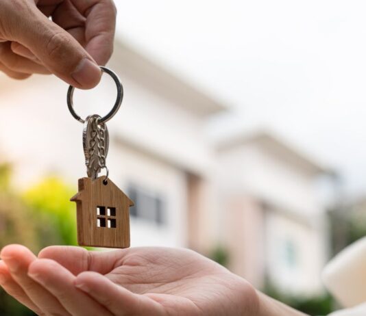Everything You’ll Pay for When Buying a Home (and What You Can Avoid)